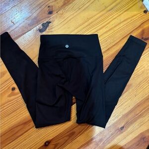 Lululemon size 2 excellent condition